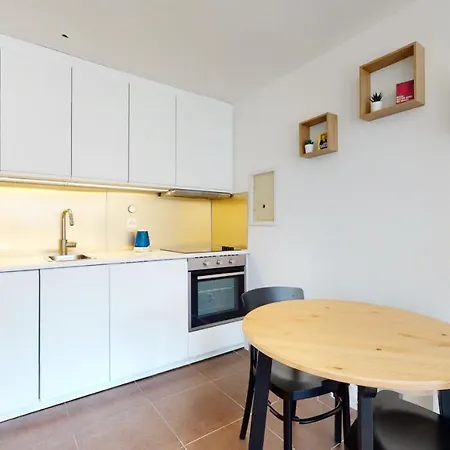 公寓 Modern Studio With A Large Sunny Terrace In Ovronnaz