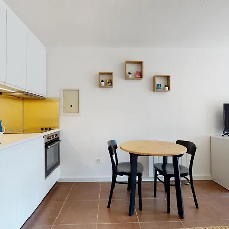 Modern Studio With A Large Sunny Terrace In Ovronnaz * Leytron